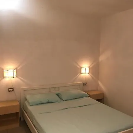 別荘 In Villaggio I Fari ポルト・サン・パーオロ